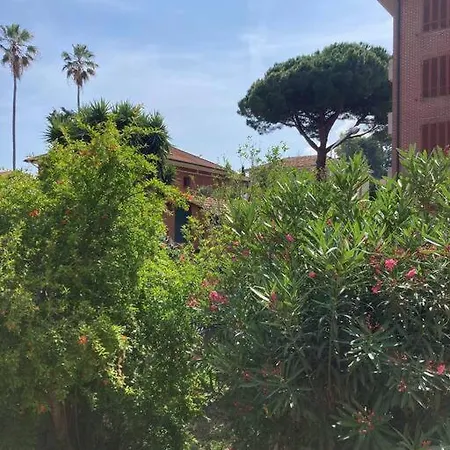 Bilocale Moderno 5 Minuti Mare, Posto Auto Cond. *